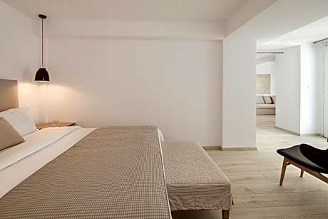 Deluxe Sea View Suite with Jacuzzi