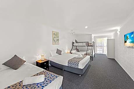 1 Bedroom Large Family Unit