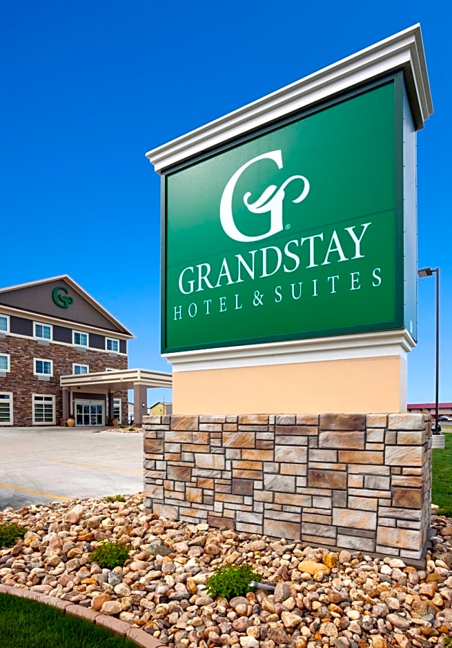 GrandStay Hotel & Suites Valley City