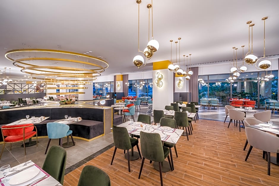 GRAVEL HOTELS SELECT