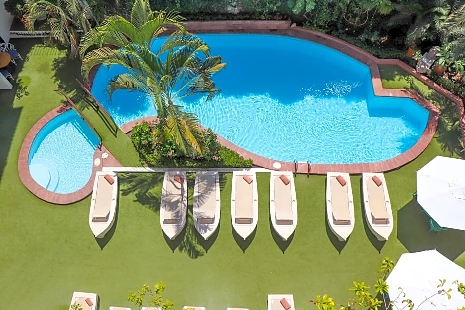 Los Arcos Suites