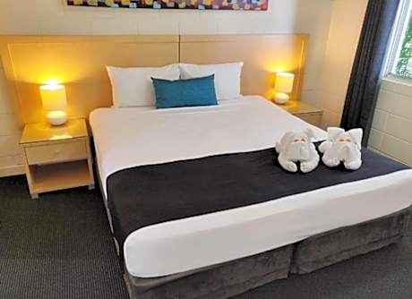 Coconut Grove Holiday Apartments