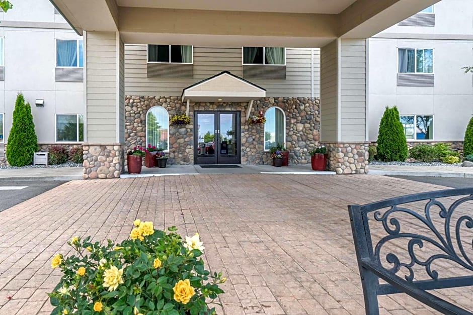 Quality Inn & Suites Sequim at Olympic National Park