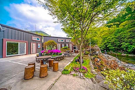 Ulsan Soho Attic Pension