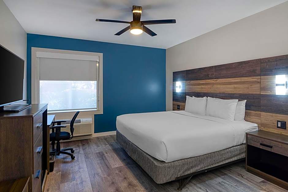 HOM Hotel Gainesville, SureStay Collection by Best Western – Gainesville, FL