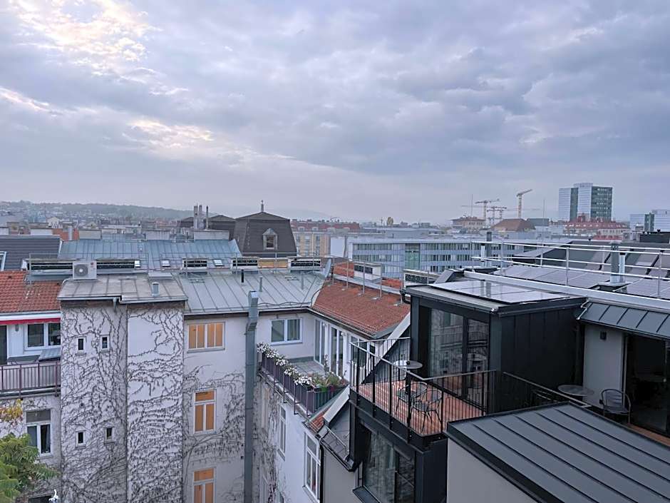 WELTWIEN Luxury Art Apartments & Free Parking