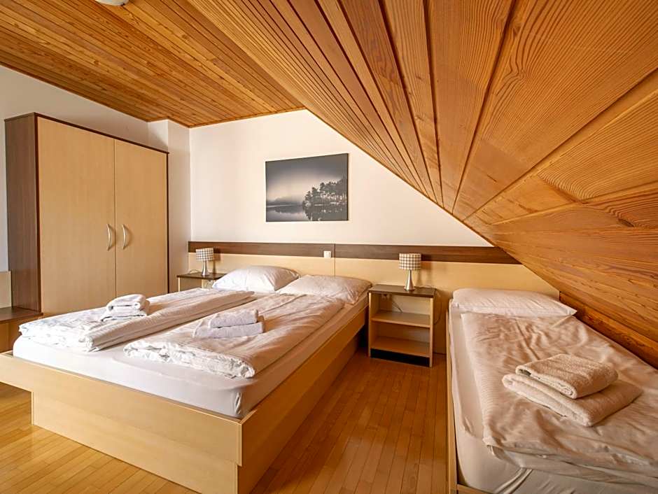 Berghi Hotel and Apartments