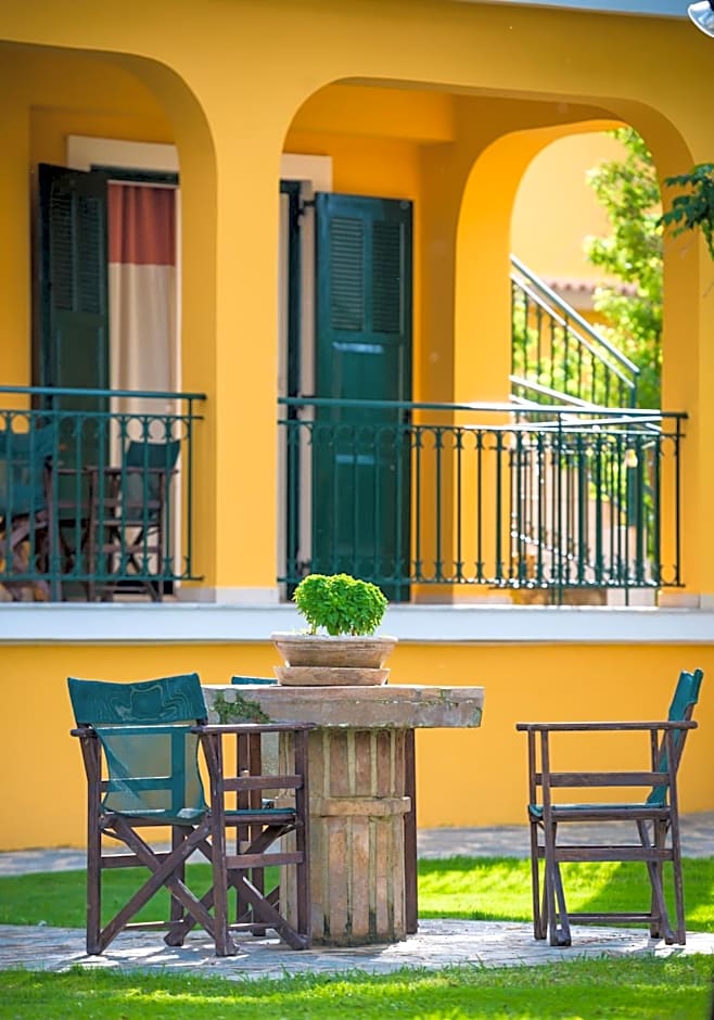 Zarkadis Beach Apartments