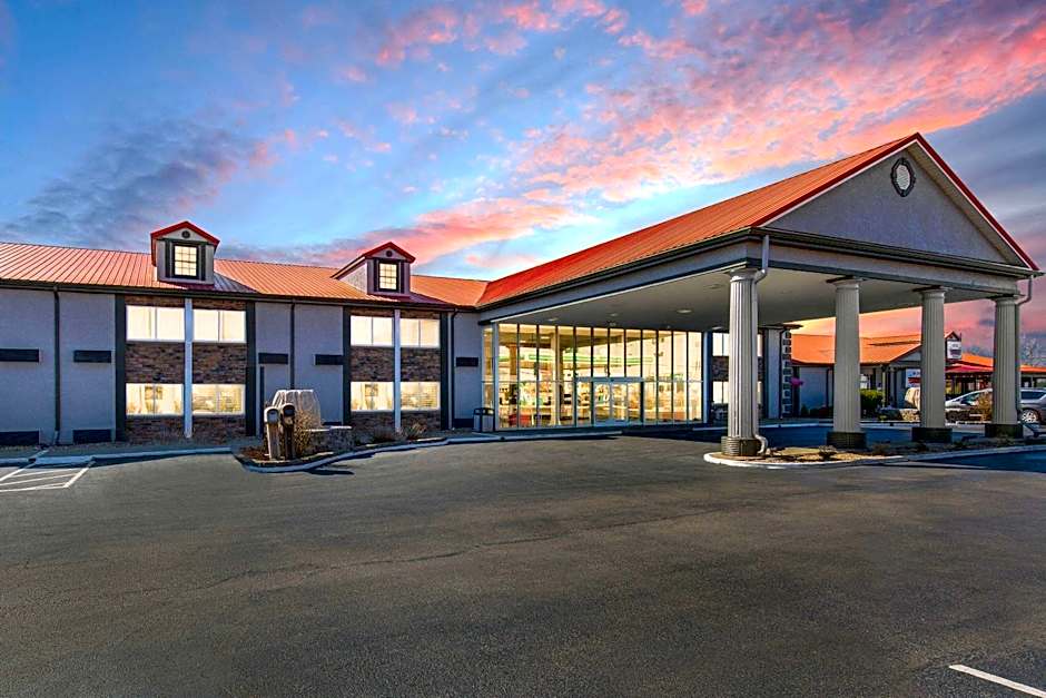 Ramada by Wyndham Bowling Green