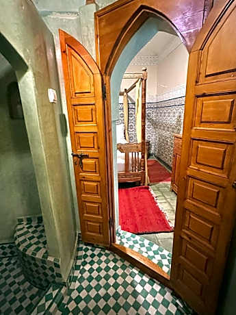 Double room with private bathroom