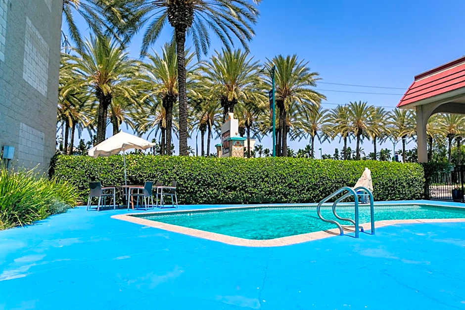 Anaheim Discovery Inn And Suites