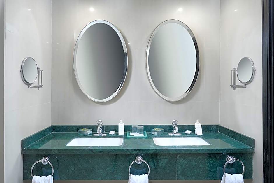 Renaissance by Marriott Caracas La Castellana Hotel