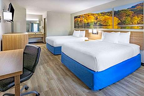 2 Queen Beds Smoking