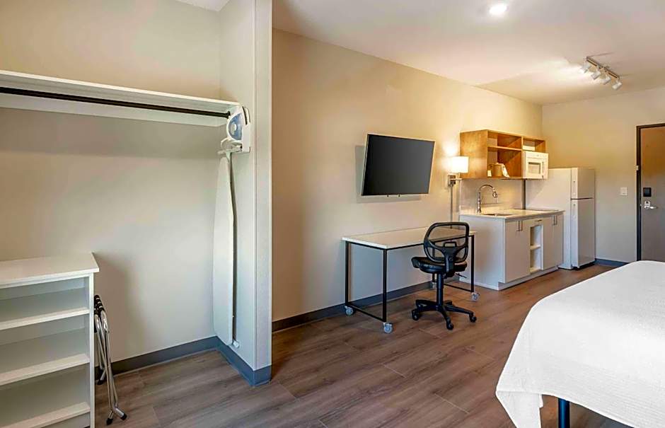 Extended Stay America Premier Suites - Fort Myers - Airport