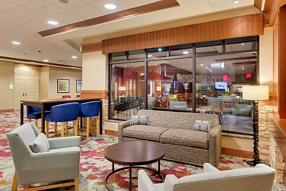 Hilton Garden Inn Milwaukee Airport