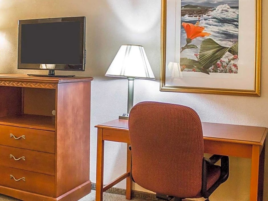 Quality Inn Huron