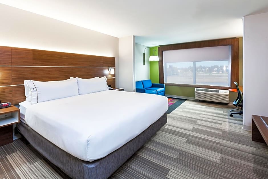 Holiday Inn Express and Suites Tulsa West / Sand Springs By IHG