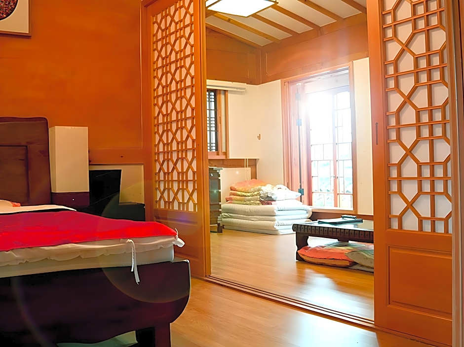 Hwangnamguan Hanok Village