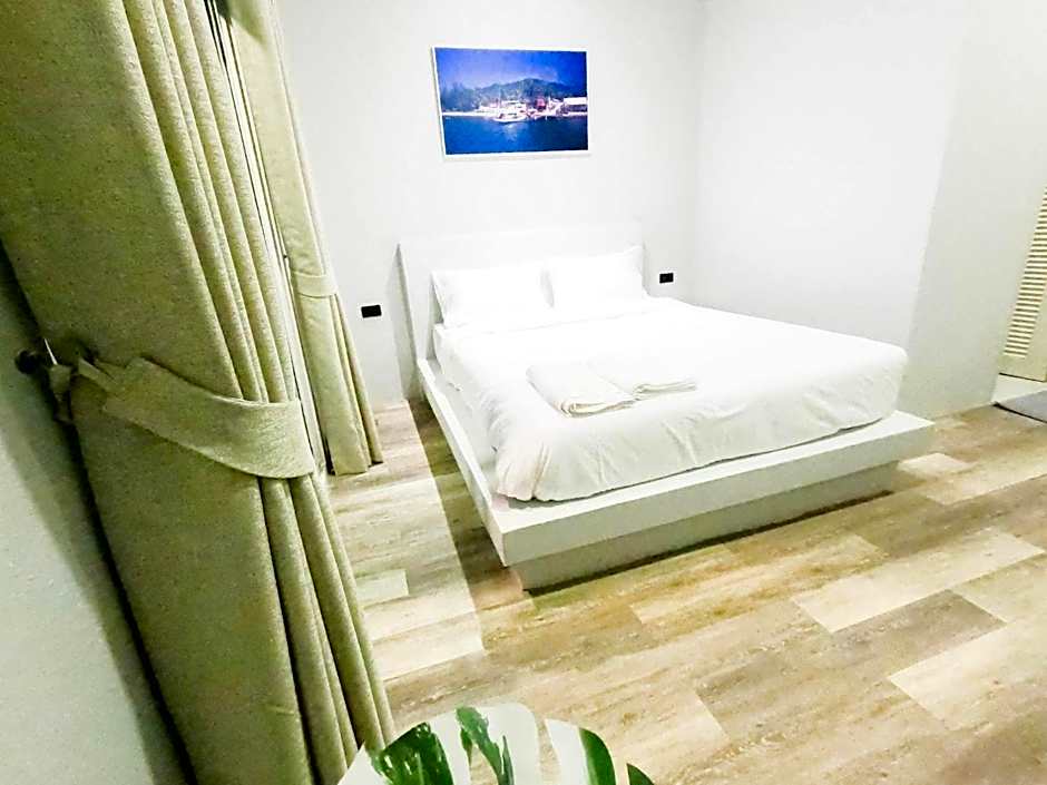 Port Station Koh Tao