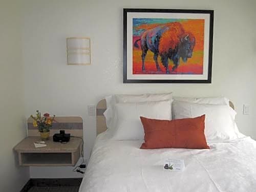 Foto 1 dari 4 — Standard Double Room with Two Double Beds - Disability Access