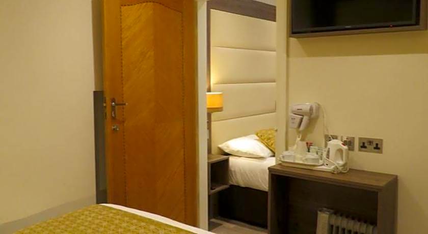 Glendale Hyde Park Hotel