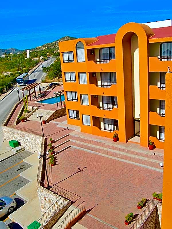 Sunrock Hotel & Suites