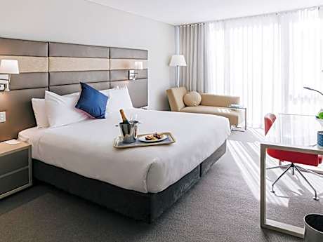 Superior King Room with Harbor View