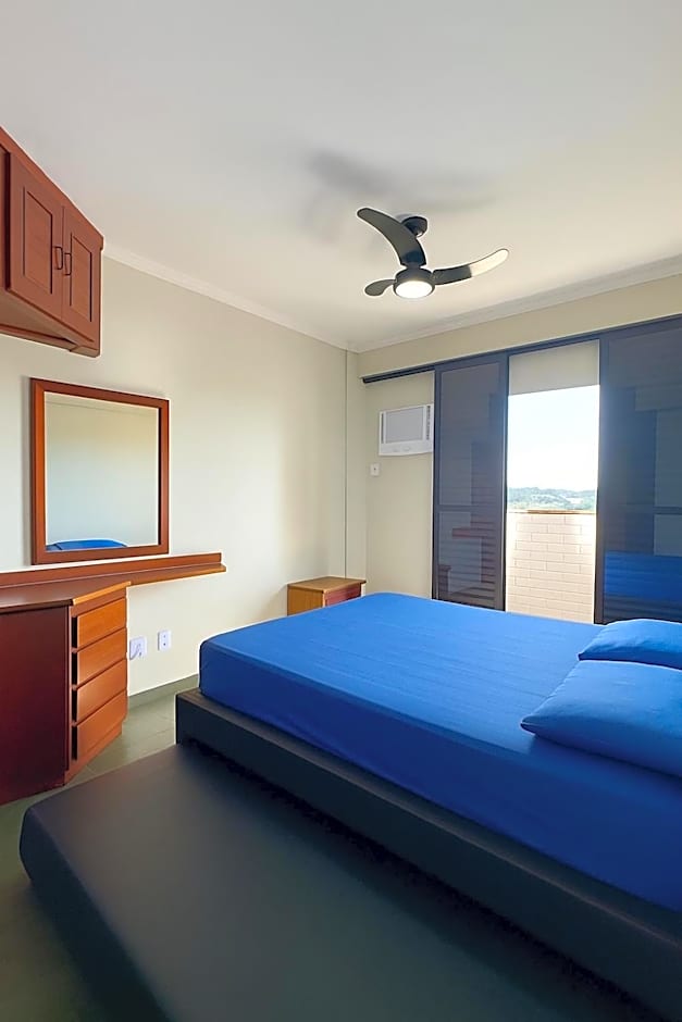 Apto com PISCINA 2 quadras da praia