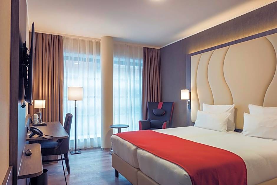 PLAZA Premium Den Haag City Center