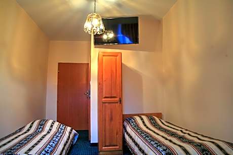 Quadruple Room (with TV)