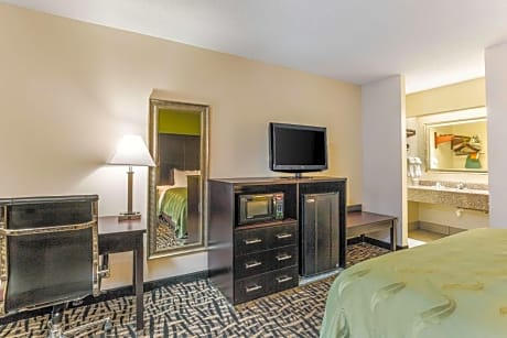 King Room - Non-Smoking