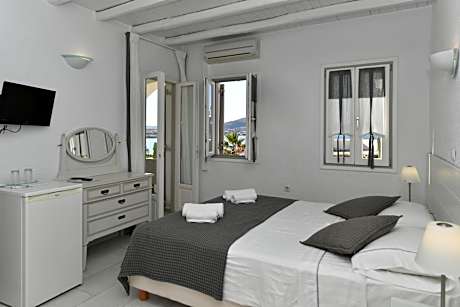 Triple Room with Sea View
