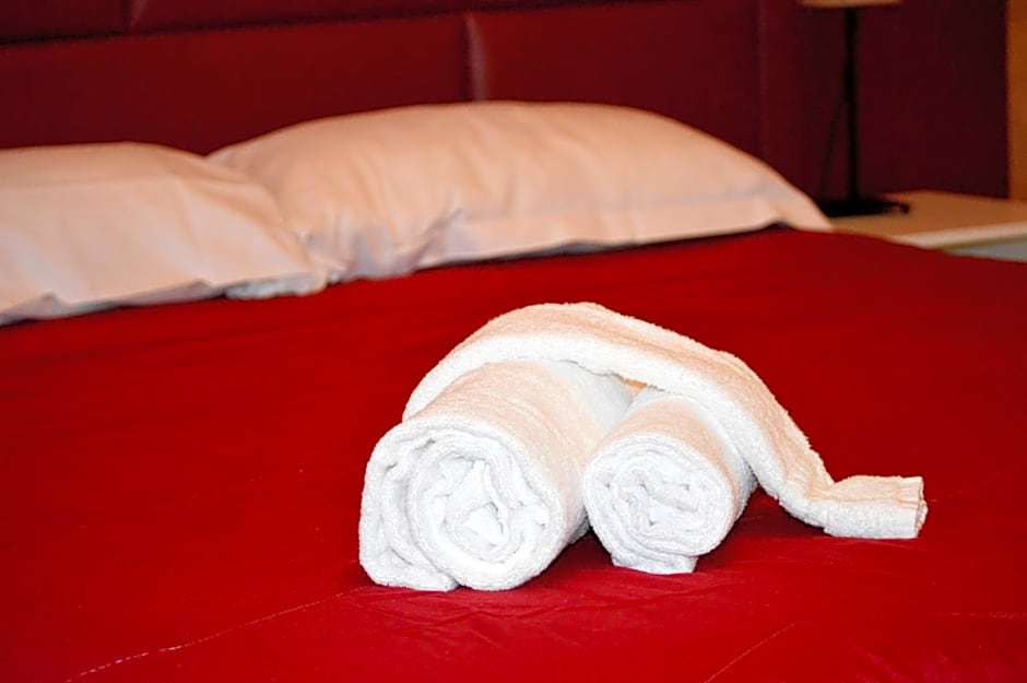 Check-Inn Rooms