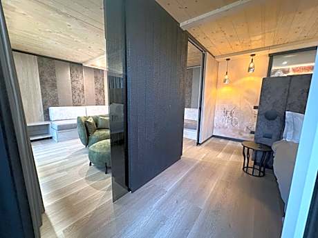 Suite with Mountain View