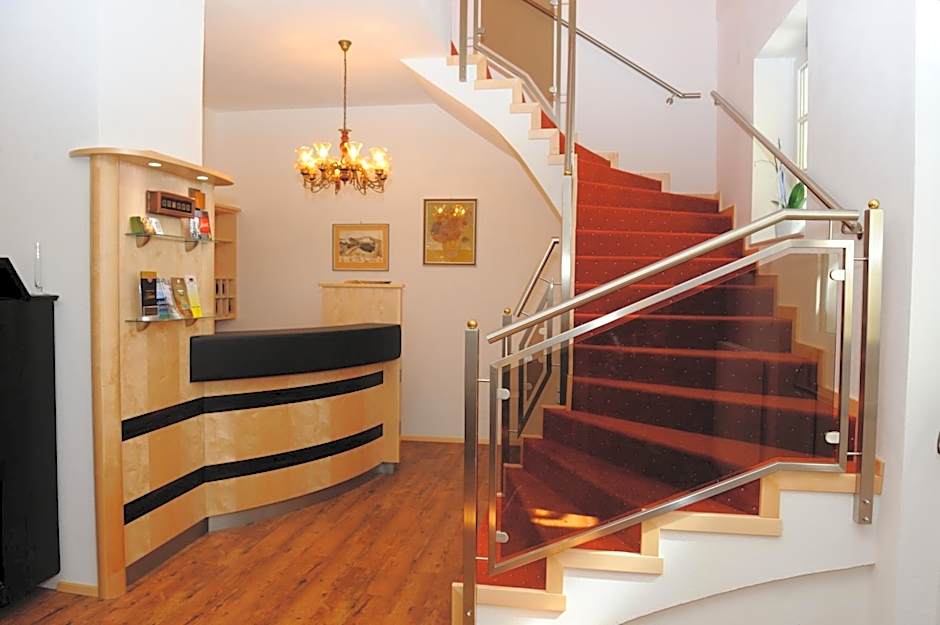 Hotel-Gasthof-Fleischerei - Zur alten Post