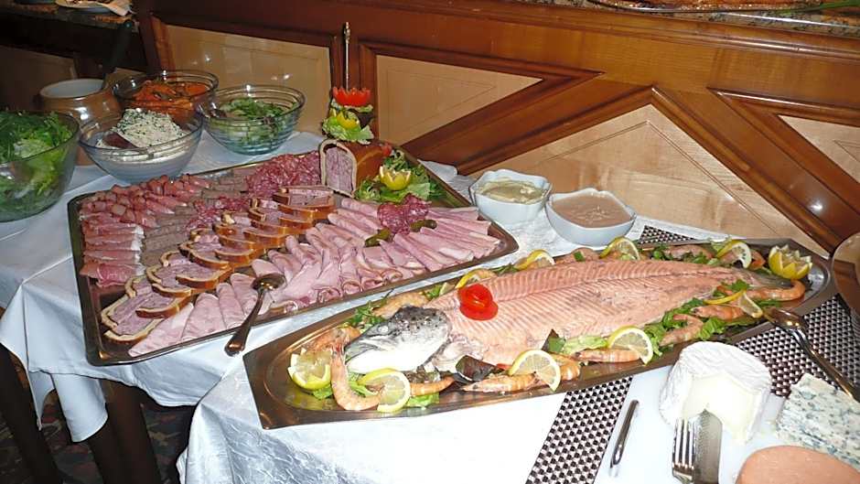 Logis Hôtel Restaurant Au Lion Rouge