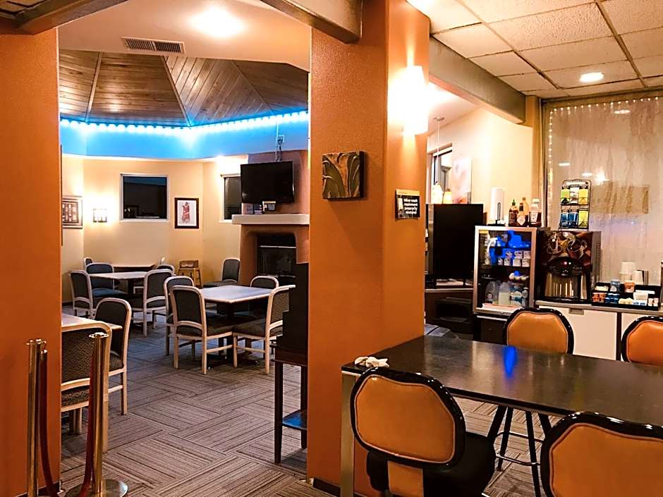 Brentwood Inn & Garden