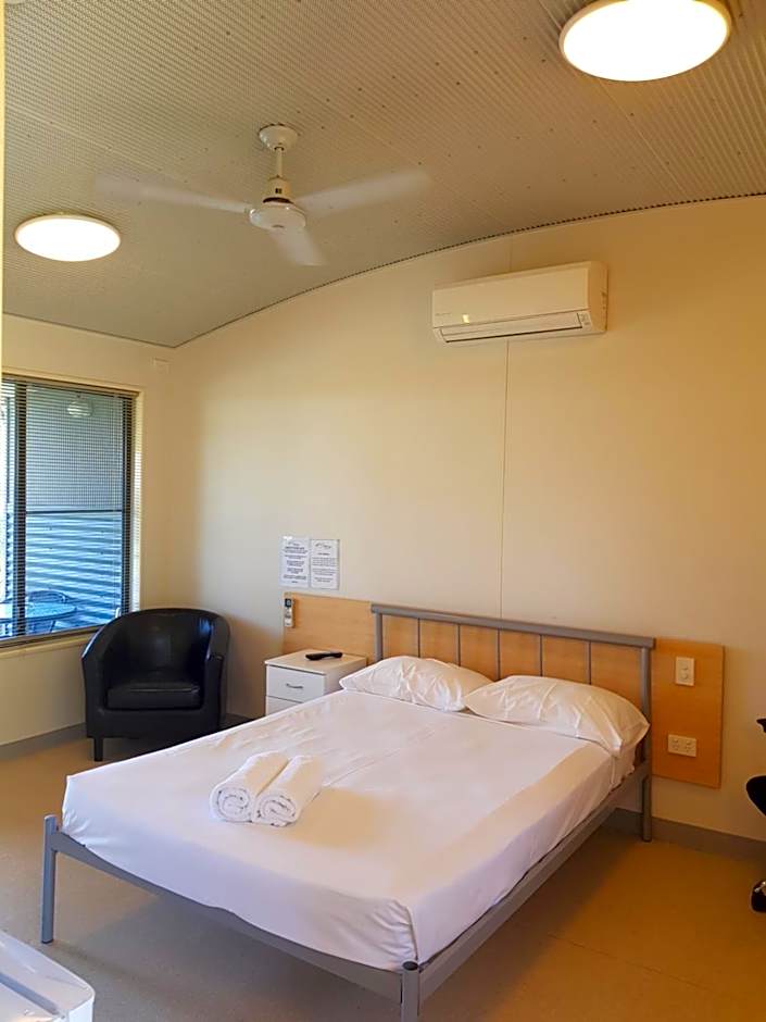 Cardwell Beachcomber Motel & Tourist Park