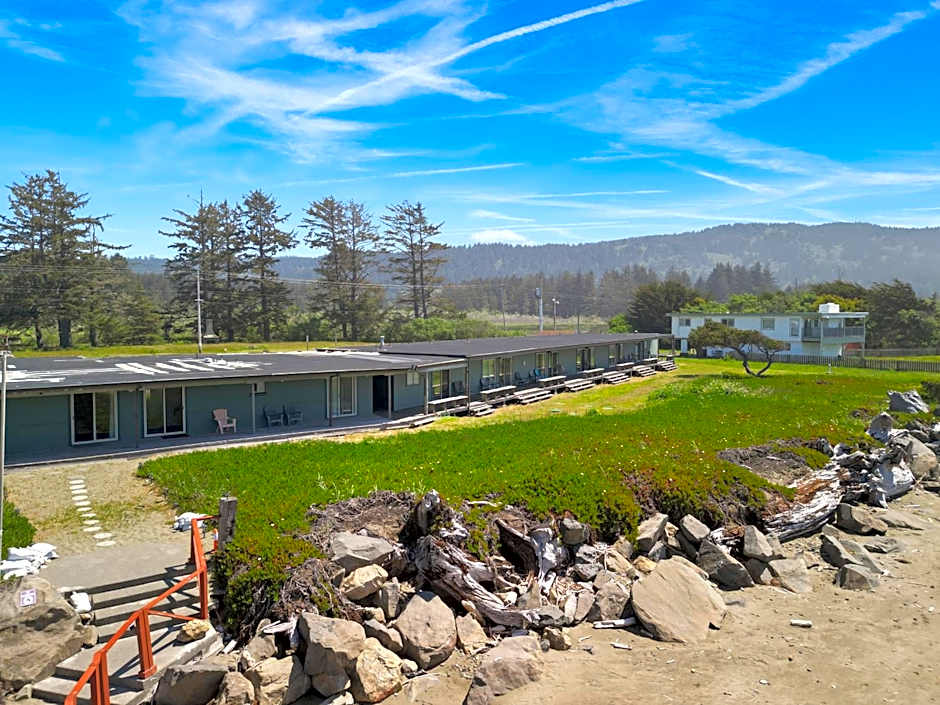 Crescent Beach Motel