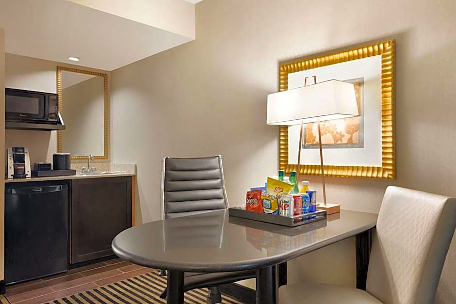 Embassy Suites By Hilton Hotel Piscataway-Somerset