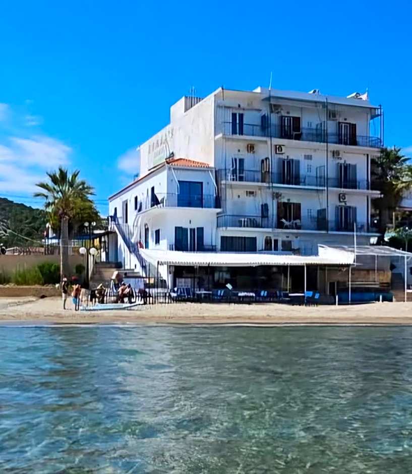 Niko's Beach Suites Νο2