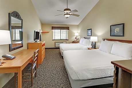 Deluxe Queen Room with Two Queen Beds