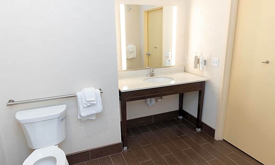 Hampton Inn & Suites by Hilton Stroudsburg Pocono Mountains