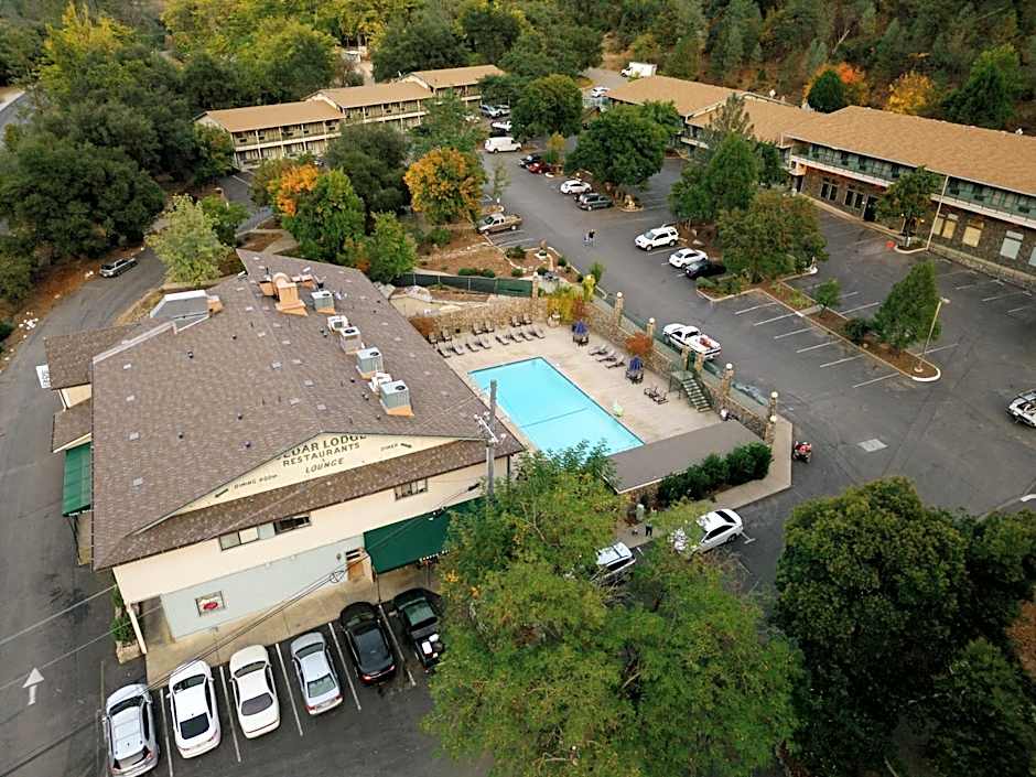 Photo 1 sur 34 de Cedar Lodge