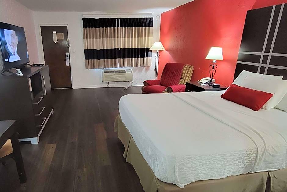 Ramada by Wyndham Mountain Home