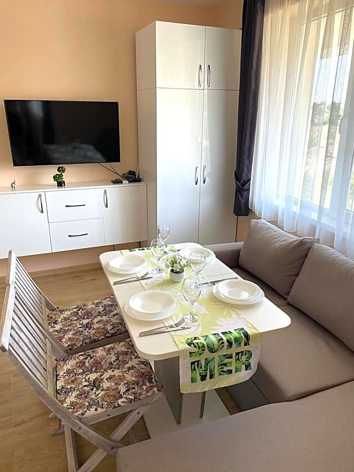 Palms Studio in Sozopol, with free parking