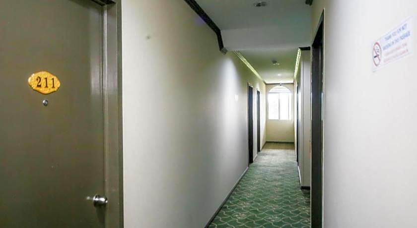 OYO 563 Jockey Lodge Hotel