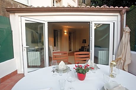 Apartment Garden View