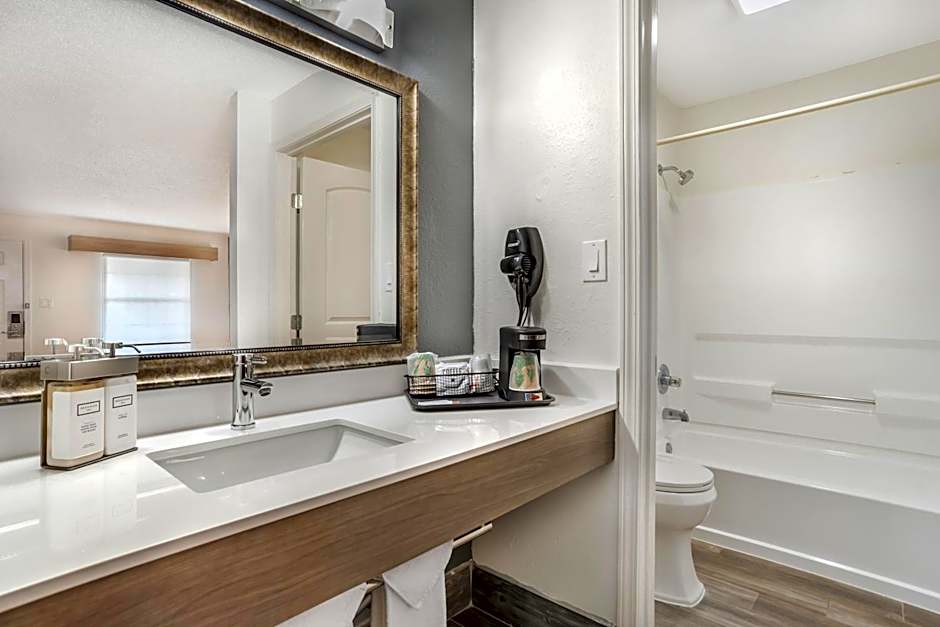 Key West Inn - Fairhope