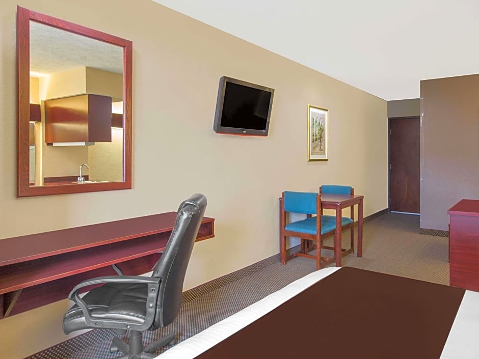 Microtel Inn & Suites By Wyndham Meridian